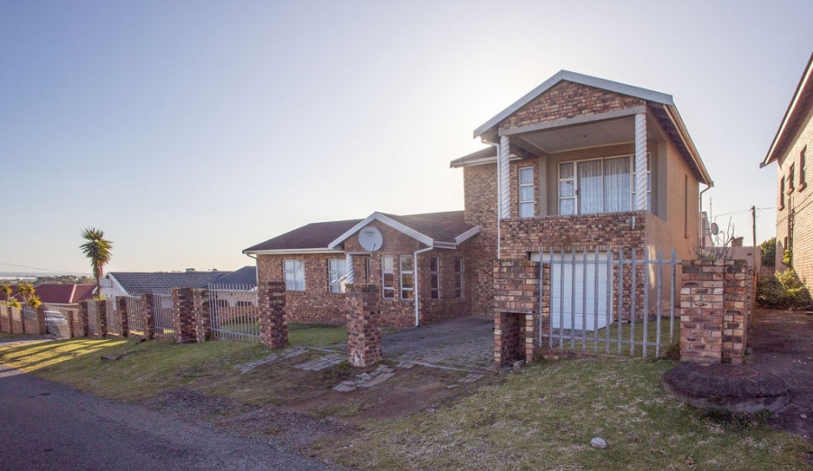 4 Bedroom Property for Sale in Sunnyridge Eastern Cape